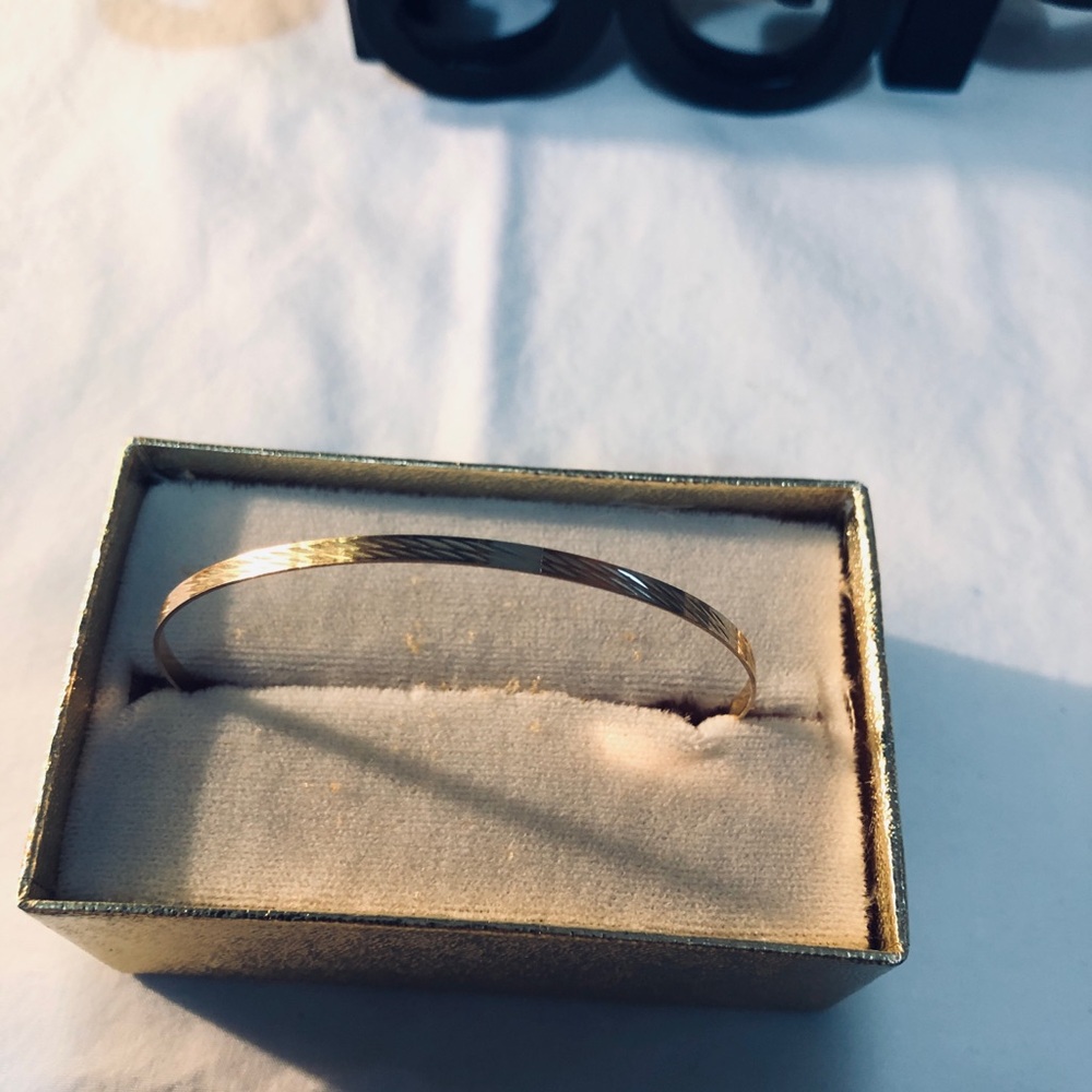 14k Gold Tone Women’s Hinge Bangle Bracelet - Picture 3 of 14